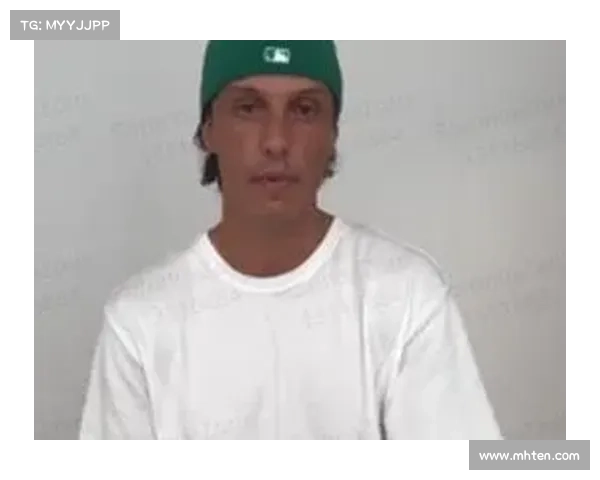 大卫路易斯的位置与战术分析